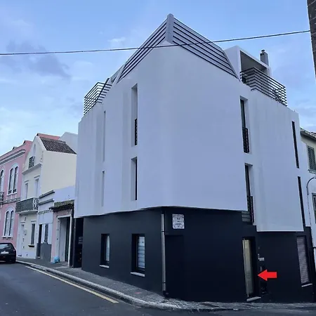 Living Pdl 1 Ponta Delgada