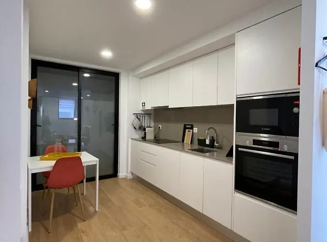 Living Pdl 1 Ponta Delgada