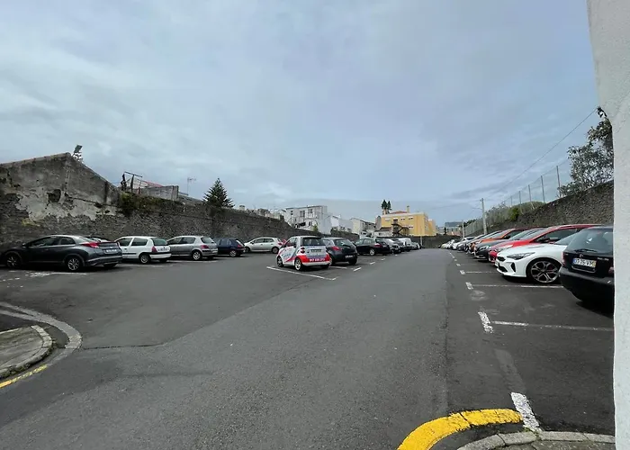 Living Pdl 1 Ponta Delgada