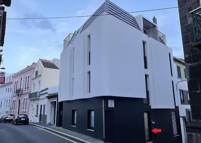 Living Pdl 1 Ponta Delgada